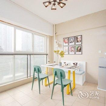 重庆Locals路客·重庆南岸A25舍公寓(迪咔乐儿童乐园分店)酒店提供图片