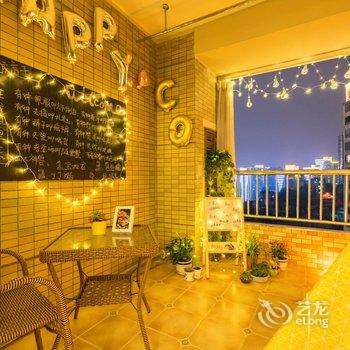 重庆叁什贰公寓(新兴村分店)酒店提供图片