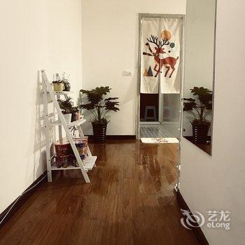 重庆简·行民宿(渝中区通远门旅游景区分店)酒店提供图片