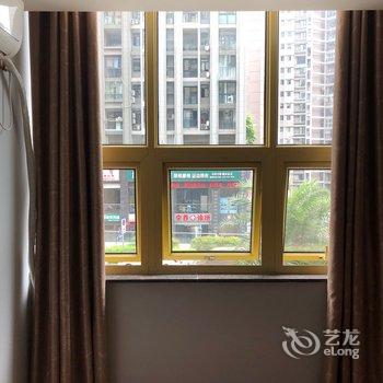 重庆姜德琼公寓(江涌翠堤亲水公园分店)酒店提供图片