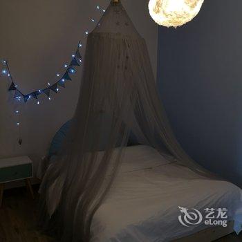 重庆梧栖公寓(中国历史文化名街雕塑分店)酒店提供图片