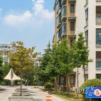 青岛小资情调家庭房下单前请先咨询公寓酒店提供图片