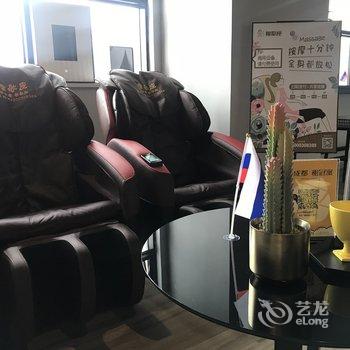 成都张黎公寓(全年红红木艺术馆分店)酒店提供图片