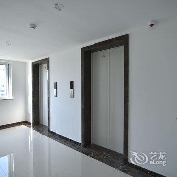 柚子电竞酒店(青岛台东步行街店)酒店提供图片
