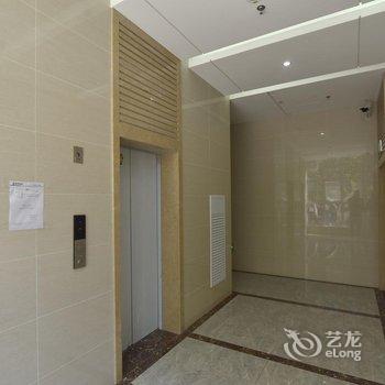 柚子电竞酒店(青岛台东步行街店)酒店提供图片