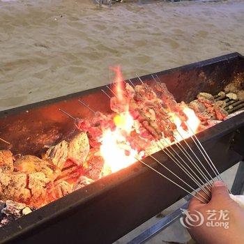 月牙湾沙漠露营基地(敦煌合水村店)酒店提供图片