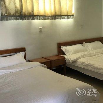 云峰山亚方农家院酒店提供图片
