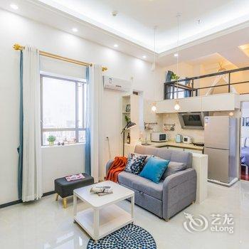 广州离岛空气特色民宿(中山五路分店)酒店提供图片
