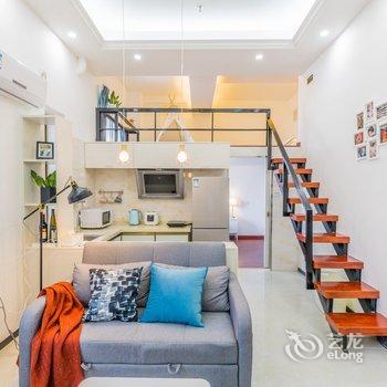 广州离岛空气特色民宿(中山五路分店)酒店提供图片