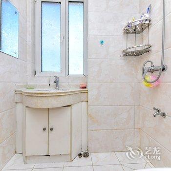 青岛东李青银高速收费口温馨二居室停车位靠崂山普通公寓酒店提供图片