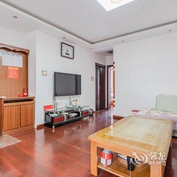 青岛看海听浪休闲旅游度假公寓(银沙滩路分店)酒店提供图片