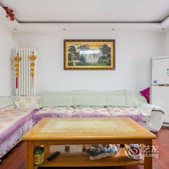 青岛看海听浪休闲旅游度假公寓(银沙滩路分店)酒店提供图片