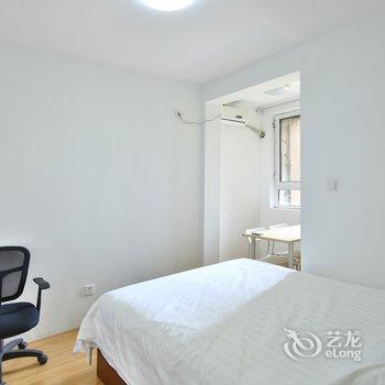 青岛文艺清新咖啡公寓(普集支路分店)酒店提供图片