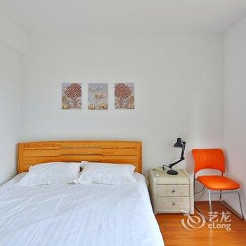 青岛文艺清新咖啡公寓(普集支路分店)酒店提供图片