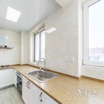 青岛途悦豪华度假公寓(崂山风景区小河东馨苑)(生态美术馆分店)酒店提供图片