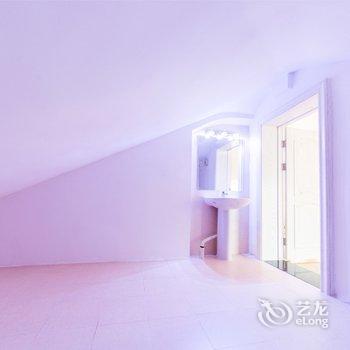 青岛途悦豪华度假公寓(崂山风景区小河东馨苑)(生态美术馆分店)酒店提供图片