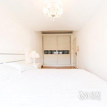 青岛途悦豪华度假公寓(崂山风景区小河东馨苑)(生态美术馆分店)酒店提供图片