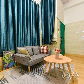 广州靖雯公寓(西苑小游园分店)酒店提供图片