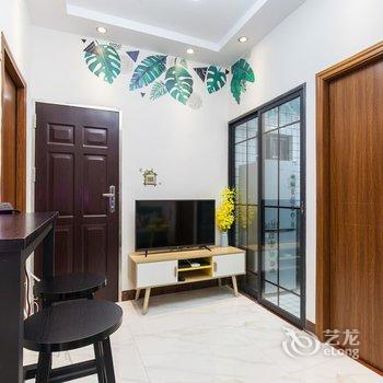 广州长隆旁地铁口洛可可之家公寓(禺西二路分店)酒店提供图片
