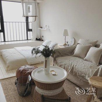 广州Oneday设计师民宿(飞虎队分店)酒店提供图片