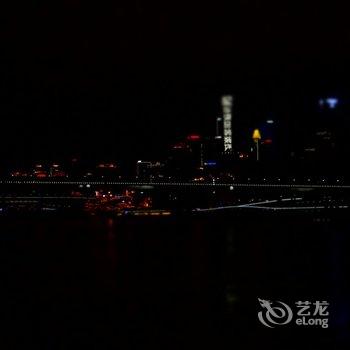 重庆市解放碑嘉陵江对面江北嘴小乔民宿酒店提供图片