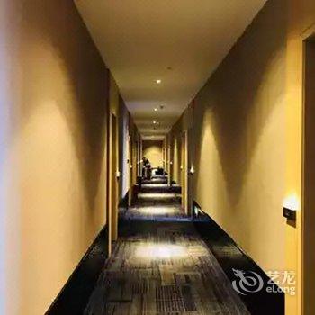 雅宿酒店(高新区万达广场)酒店提供图片