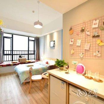 成都熙熙小屋(马鞍山烈士墓分店)酒店提供图片