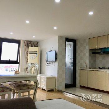 sunnywang0809公寓(上海周祝公路店)酒店提供图片