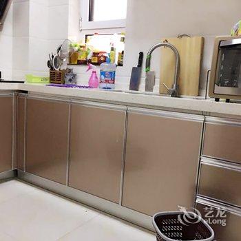 青岛过雨云公寓(金水路高架分店)酒店提供图片