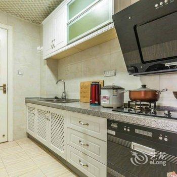 西安大雁塔大唐芙蓉园海洋馆观景三居室公寓酒店提供图片