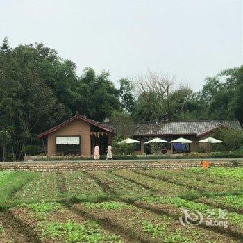 青旅无间客栈(崇州道明竹艺村分店)用户上传图片