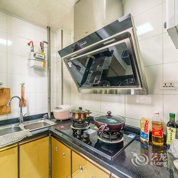 重庆不会游泳的鱼公寓(汉渝路分店)酒店提供图片