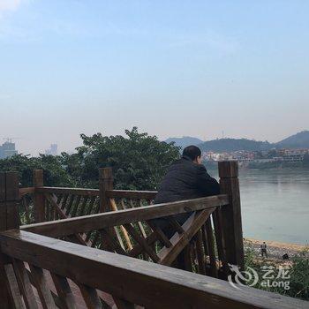 南宁环绕声的向日葵公寓酒店提供图片