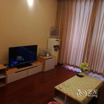 青岛相女士特色民宿(学习路分店)酒店提供图片