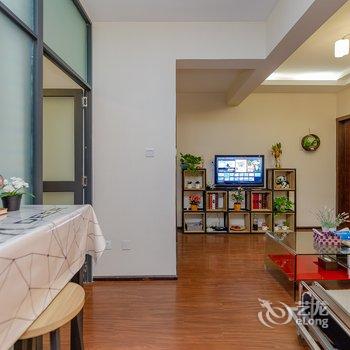 成都荀常月家公寓(3号店)酒店提供图片