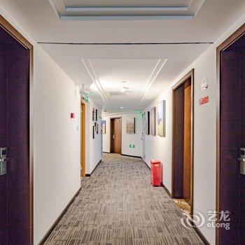 飞鸿精品酒店(红高路地铁站龙城国际店)酒店提供图片