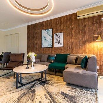 广州彩蝶之家1公寓(外广场雕塑园分店)酒店提供图片