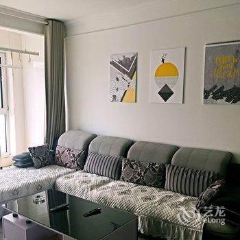 青岛过雨云公寓(金水路高架分店)酒店提供图片