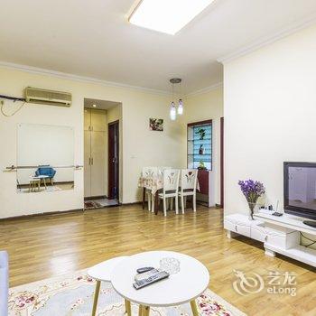 重庆雨后的彩虹公寓(凯旋路分店)酒店提供图片