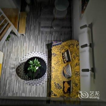 重庆夜漠公寓(8号店)酒店提供图片
