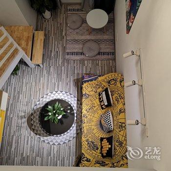重庆夜漠公寓(8号店)酒店提供图片