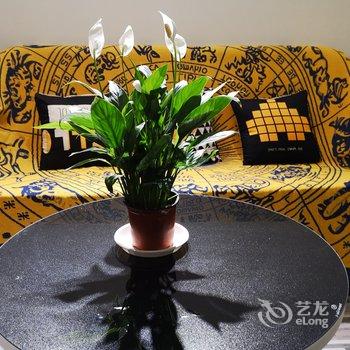 重庆夜漠公寓(8号店)酒店提供图片