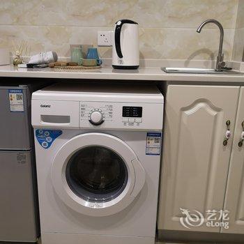 重庆夜漠公寓(8号店)酒店提供图片