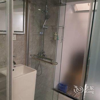 重庆夜漠公寓(8号店)酒店提供图片