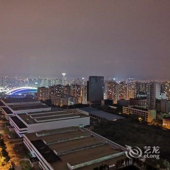 重庆夜漠公寓(8号店)酒店提供图片