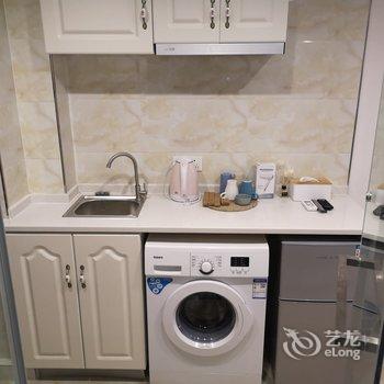 重庆夜漠公寓(8号店)酒店提供图片