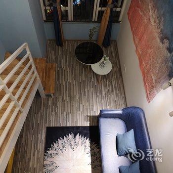 重庆夜漠公寓(8号店)酒店提供图片