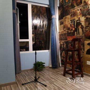 重庆夜漠公寓(8号店)酒店提供图片