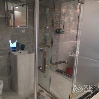 重庆夜漠公寓(8号店)酒店提供图片