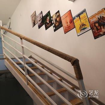 重庆夜漠公寓(8号店)酒店提供图片